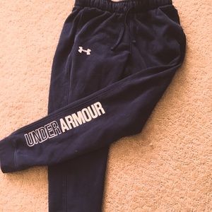 Youth MD underaurmour sweats.